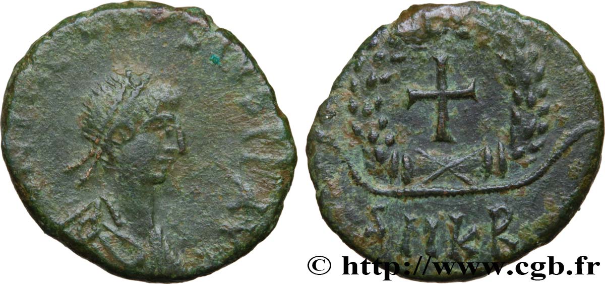 THEODOSIUS II Nummus, (PBQ, Æ 4) XF/AU