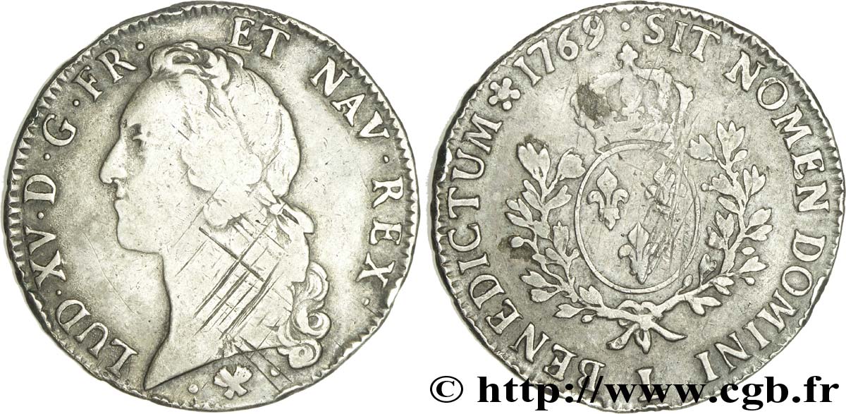 LOUIS XV DIT LE BIEN AIMÉ Écu aux branches d’olivier, tête ceinte d’un bandeau 1769 Bayonne TB+