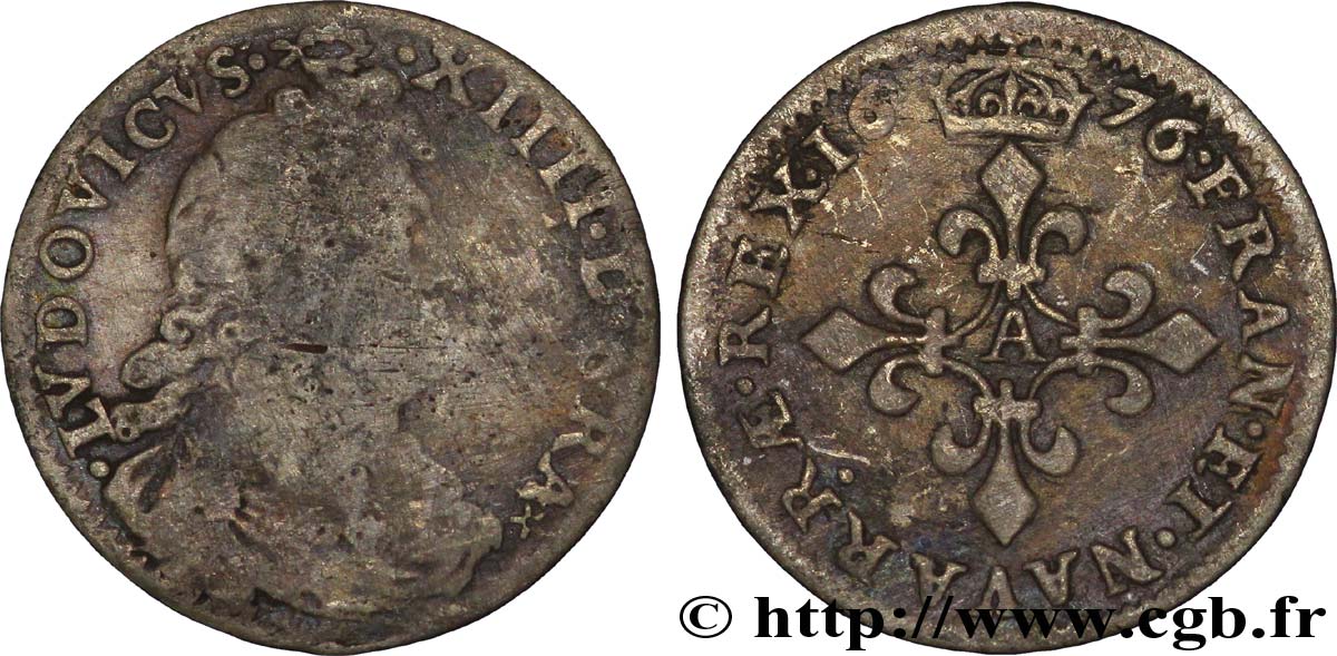 LOUIS XIV LE GRAND OU LE ROI SOLEIL Quatre sols à la croix formée de lis 1676 Paris B/TB