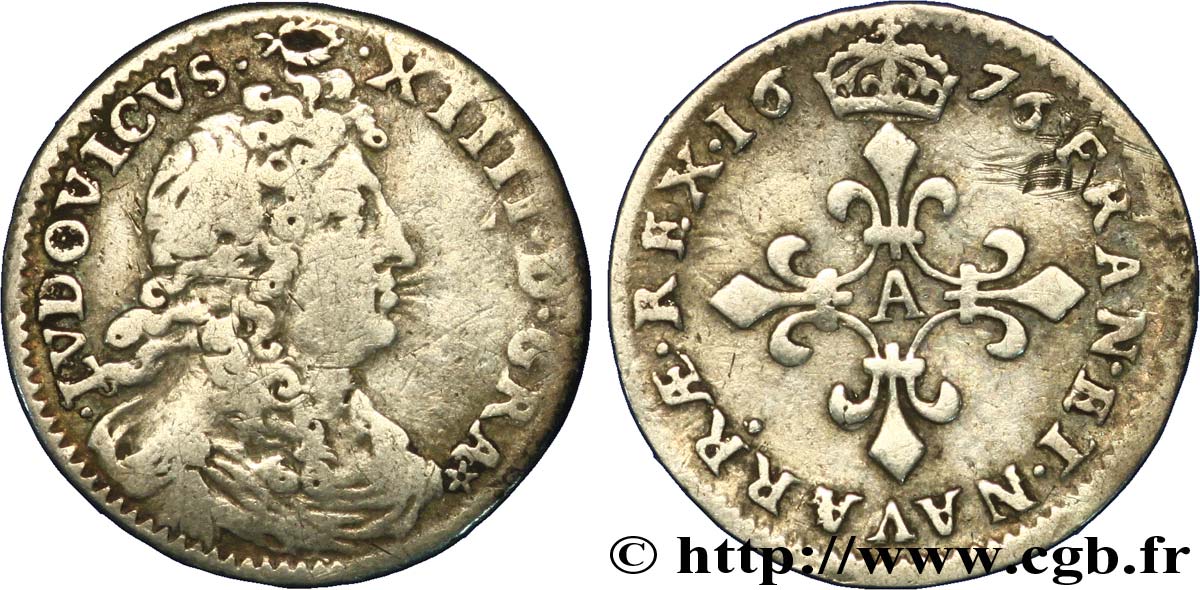 LOUIS XIV LE GRAND OU LE ROI SOLEIL Quatre sols à la croix formée de lis 1676 Paris TB