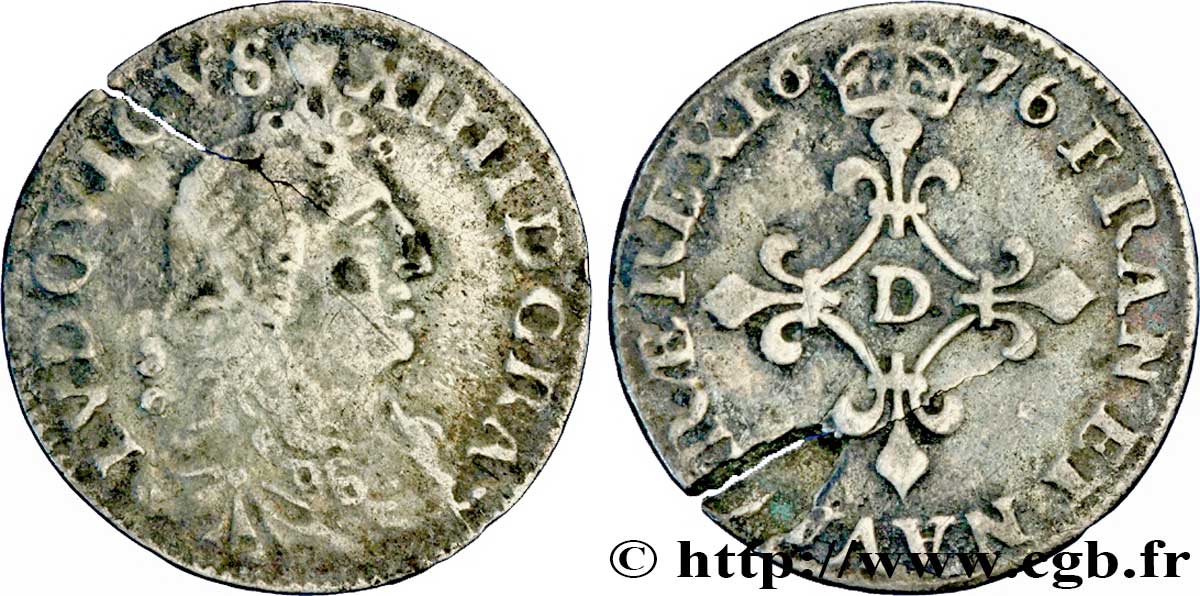 LOUIS XIV LE GRAND OU LE ROI SOLEIL Quatre sols à la croix formée de lis 1676 Vimy-en-Lyonnais (actuellement Neuville-sur-Saône) TB