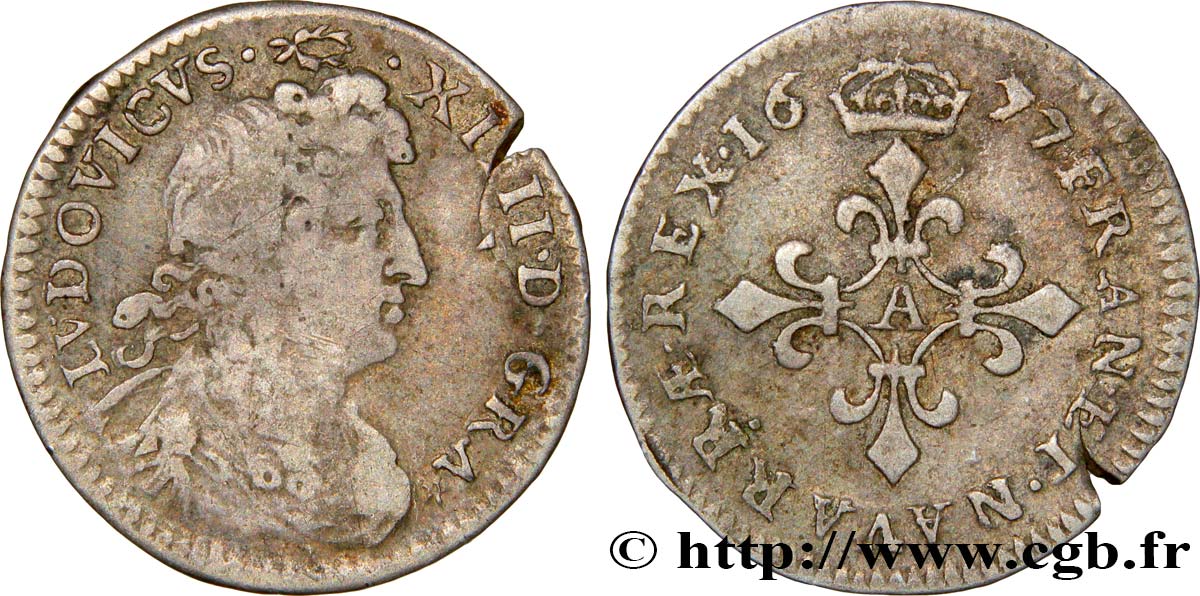 LOUIS XIV LE GRAND OU LE ROI SOLEIL Quatre sols à la croix formée de lis 1677 Paris TB