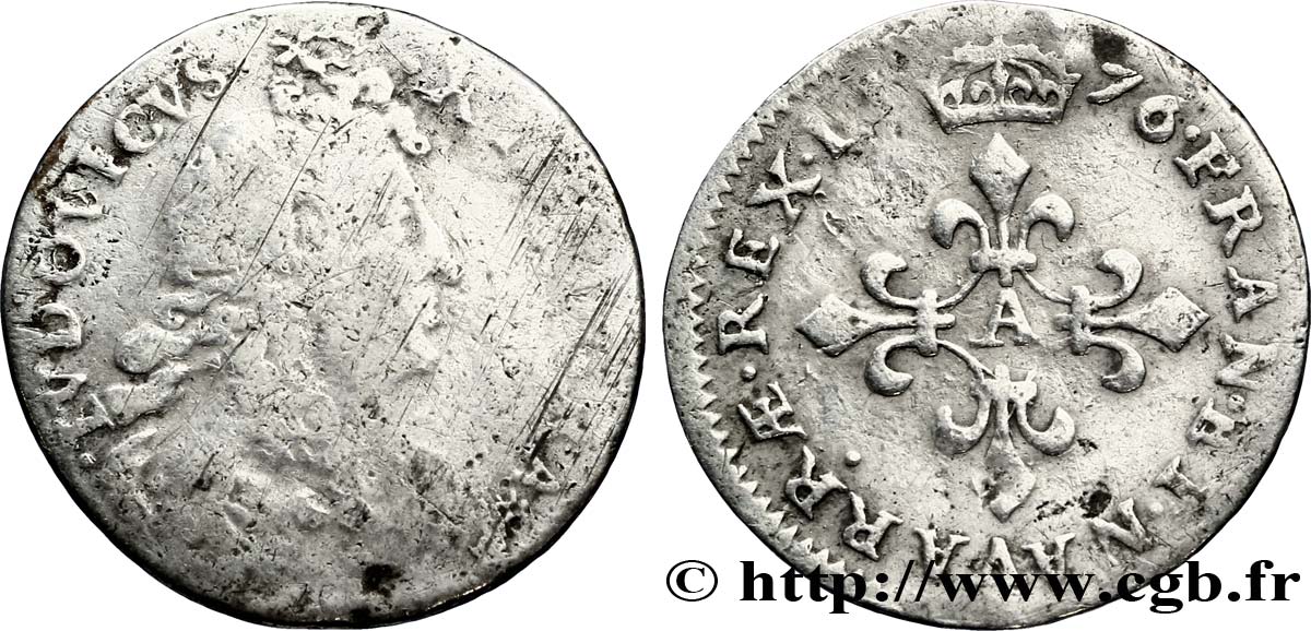 LOUIS XIV LE GRAND OU LE ROI SOLEIL Quatre sols à la croix formée de lis 1676 Paris B/TB