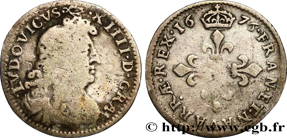 LOUIS XIV LE GRAND OU LE ROI SOLEIL Quatre sols à la croix formée de lis 1676 Paris B+/TB