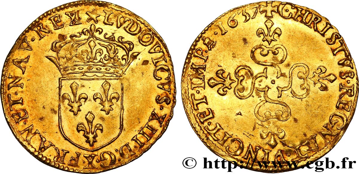 LOUIS XIII LE JUSTE Écu d or au soleil, à la croix anillée fleurdelisée 1637 Amiens SUP