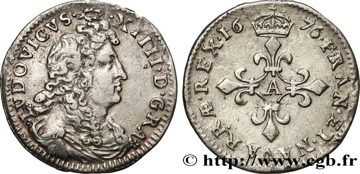 LOUIS XIV LE GRAND OU LE ROI SOLEIL Quatre sols à la croix formée de lis 1676 Paris TTB