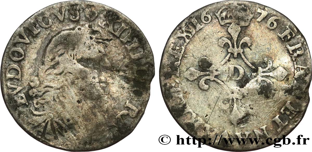 LOUIS XIV LE GRAND OU LE ROI SOLEIL Quatre sols à la croix formée de lis 1676 Vimy-en-Lyonnais (actuellement Neuville-sur-Saône) TB