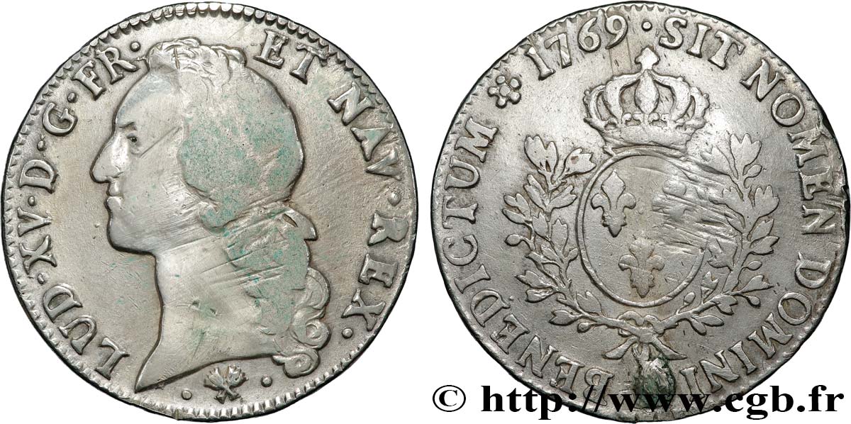 LOUIS XV DIT LE BIEN AIMÉ Écu aux branches d’olivier, tête ceinte d’un bandeau 1769 Bayonne TB+