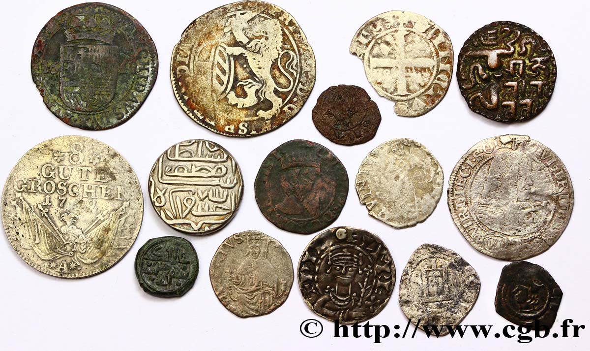 LOTTE Quinze monnaies royales étrangères, états et métaux divers   